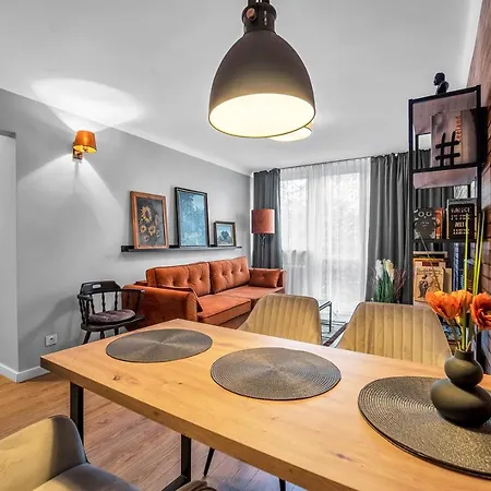 Grzybowska 9 By Bookinghost Apartamento 3*