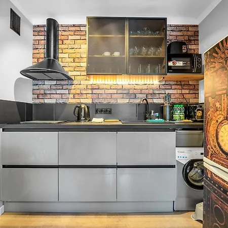 Grzybowska 9 By Bookinghost Appartement